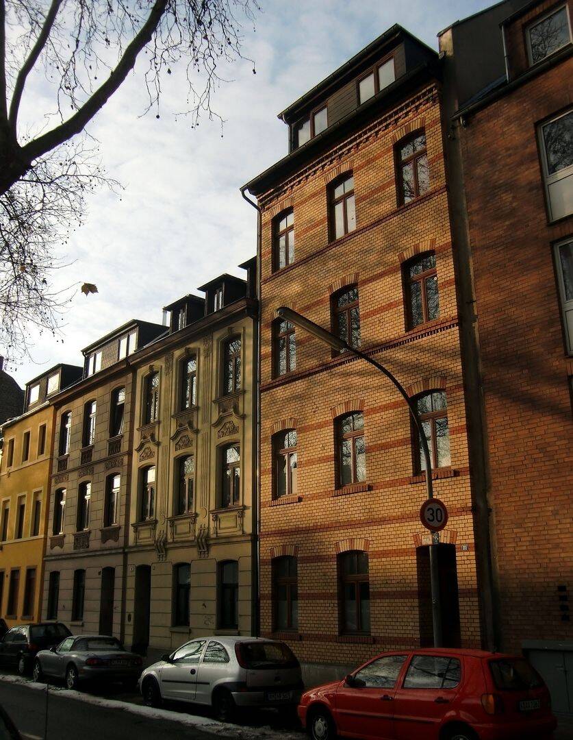 Möblierte Singlewohnung mit Sonnenbalkon in Köln-Mülheim, 51065 Köln (Mülheim Buchforst Buchheim)