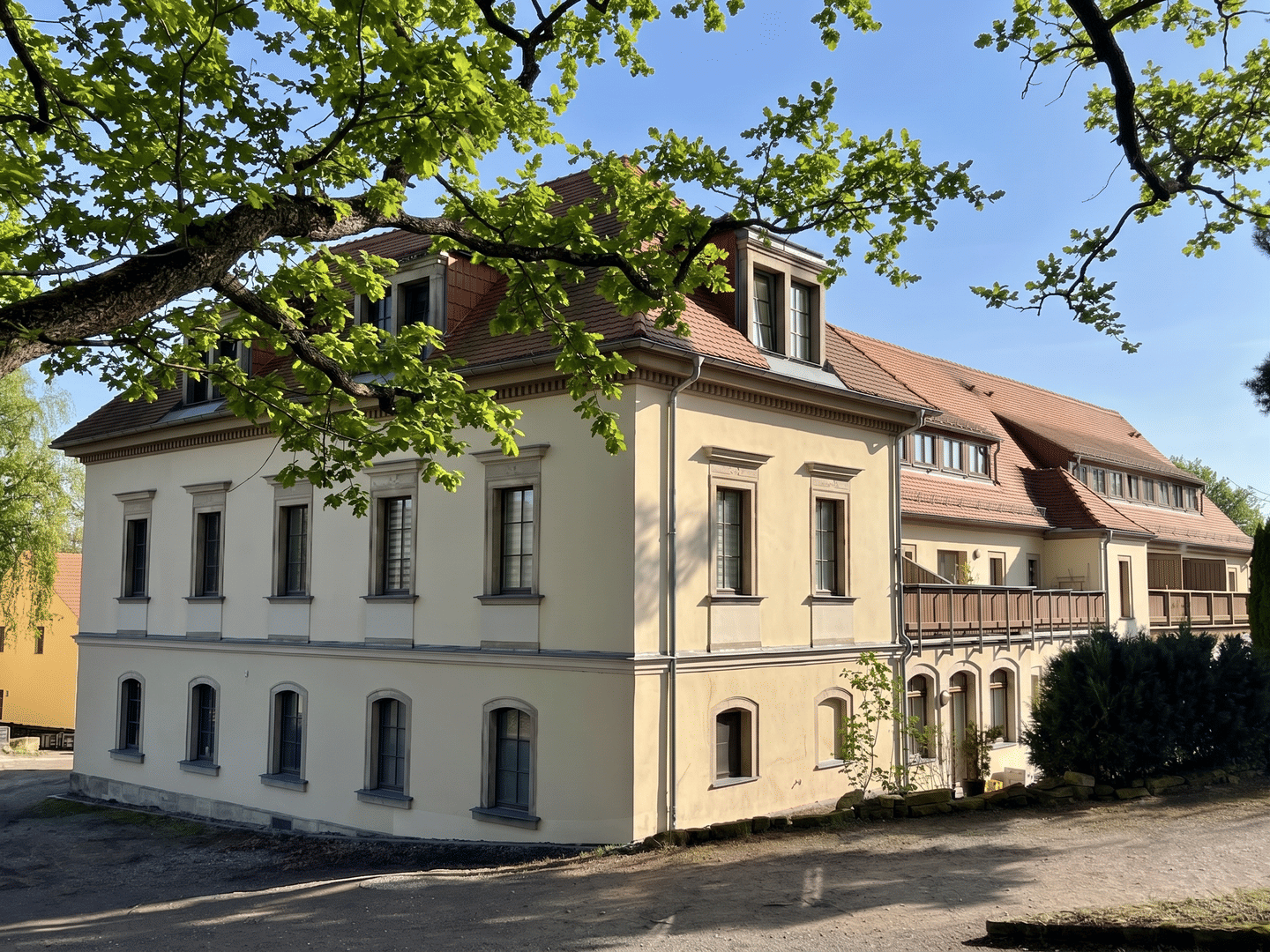Wohnen im Gutshof – Attraktive Eigentumswohnung vor den Toren Dresdens, 1239 Dresden