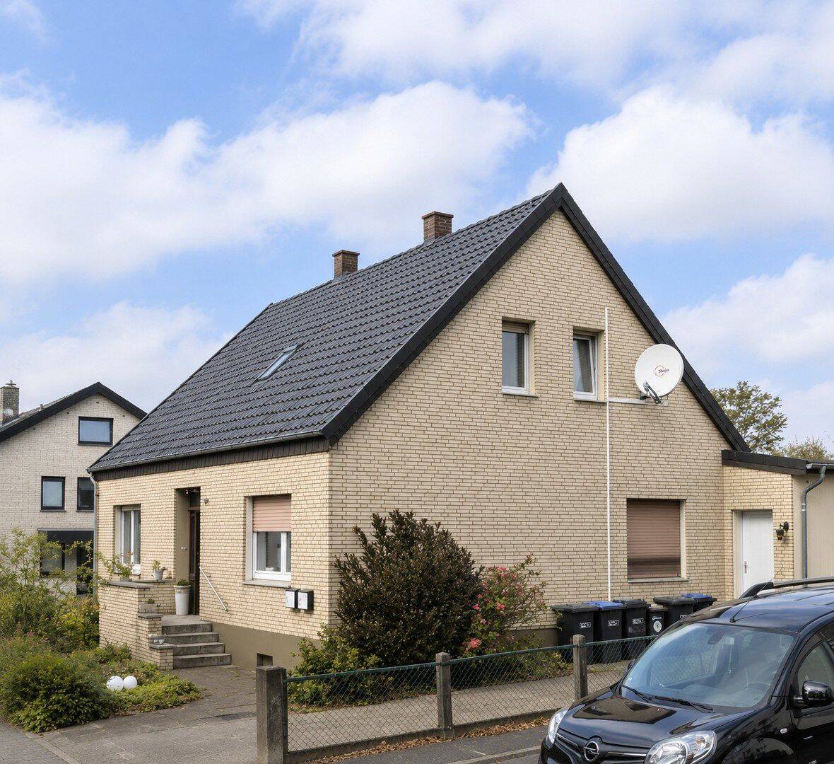 Zweifamilienhaus in Enger zu verkaufen, 32130 Enger