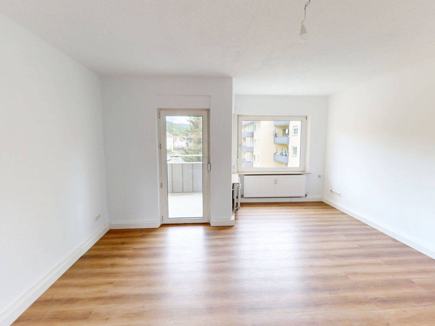 Ihr Einzugsvorteil: 1 Nettokaltmiete geschenkt! 2-Zimmer-Wohnung mit BALKON in fußläufiger Nähe zum Ufer des Main, 97877 Wertheim