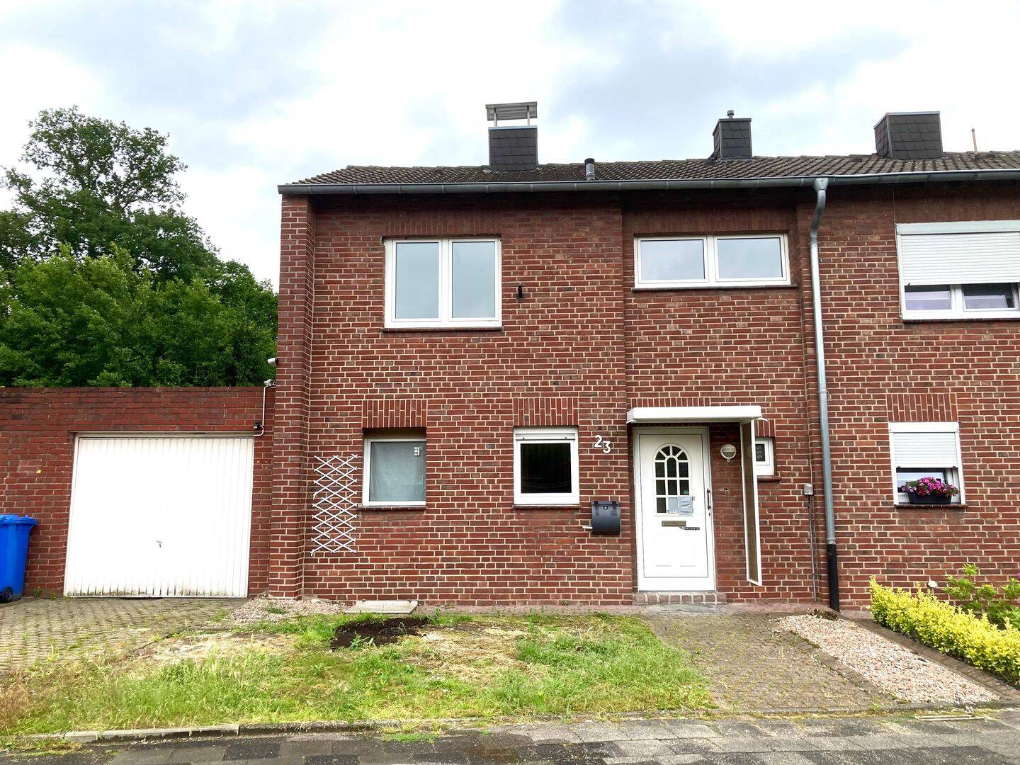 Reihenendhaus mit Garage und Garten am Waldrand, 41836 Hückelhoven