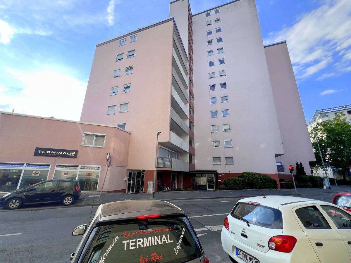 JETZT ODER NIE! Sanierungsbedürftige 2,5 ZI-Whg mit Balkon und Stellplatz in Offenbach-Stadtmitte, 63067 Offenbach am Main (Kaiserlei Offenbach am Main)
