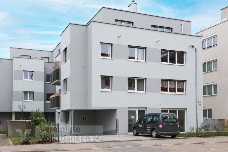 Neuwertige Wohnung mit Balkon + TG-Stellplatz in zentraler Lage!, 70563 Stuttgart (Vaihingen)
