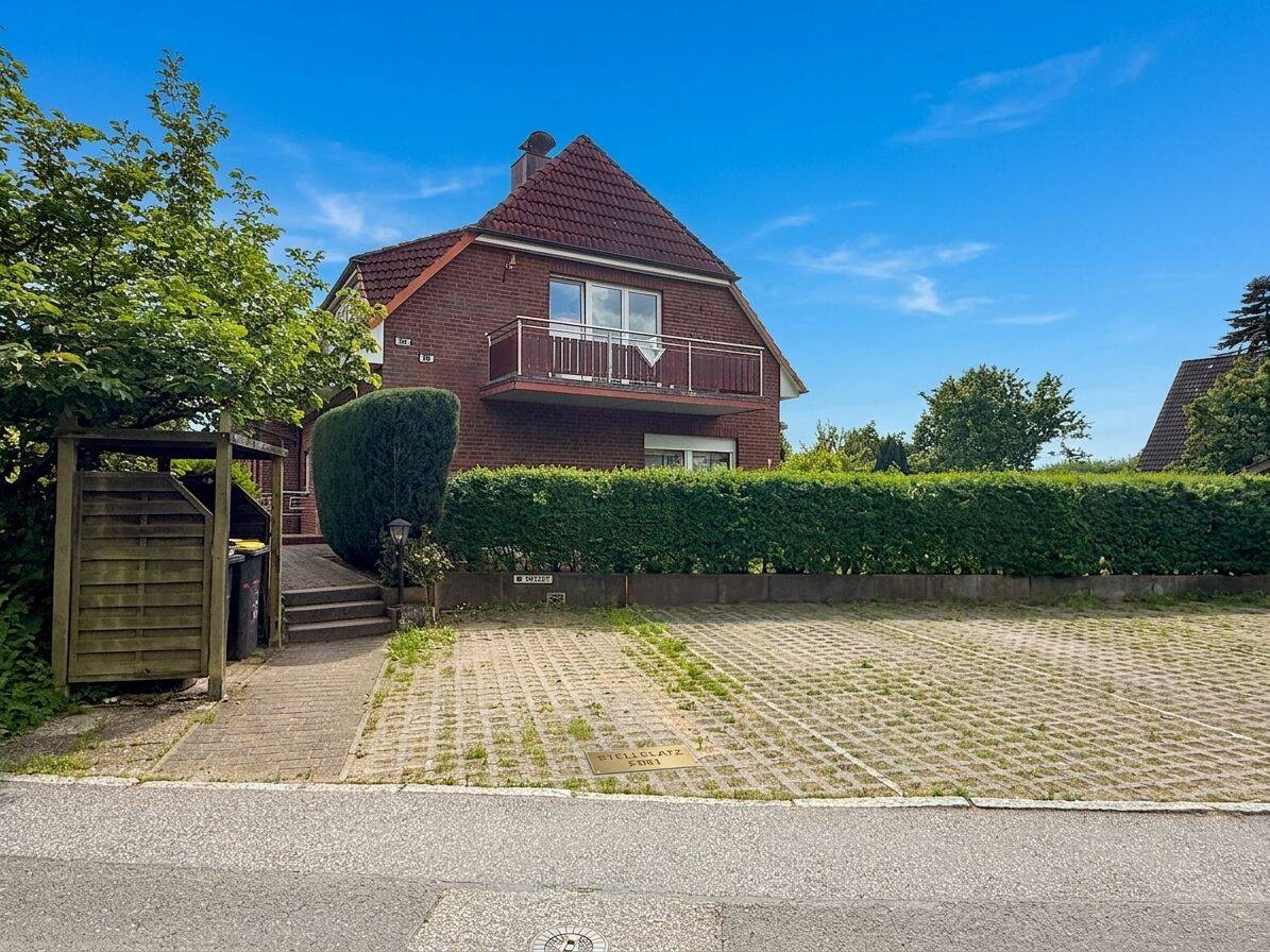 Charmante 2,5-Zimmer-Wohnung in Curslack mit Kamin, Balkon und ausgebautem Dachboden- Wentzel Dr., 21029 Hamburg (Bergedorf Altengamme Curslack)