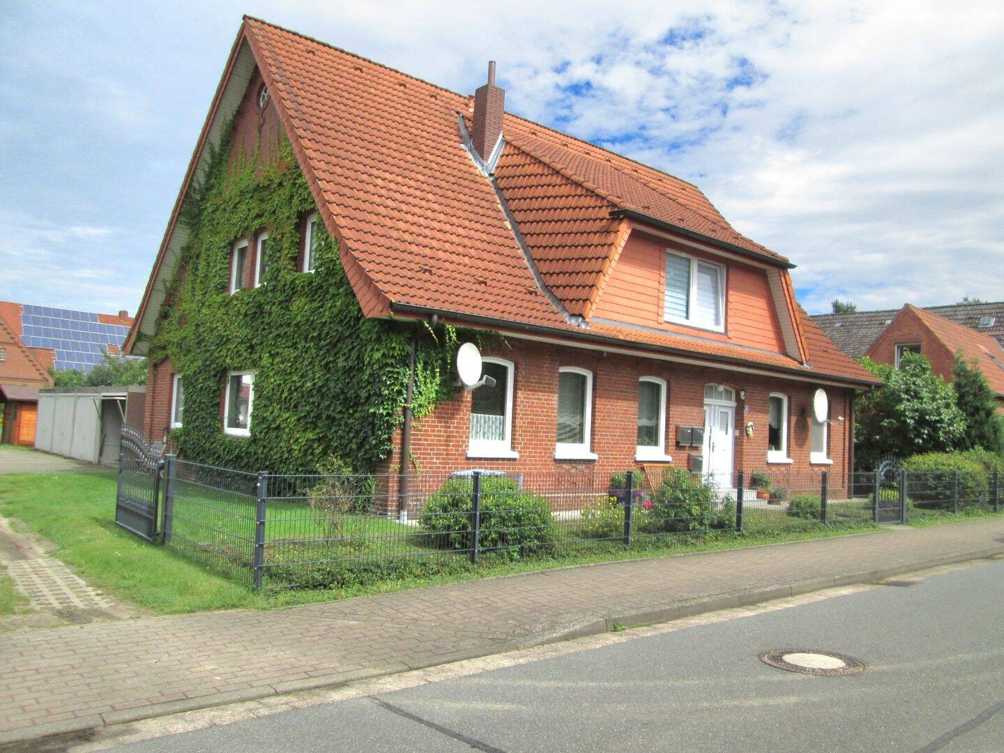 Schöne 4,5 -Zimmer-Maisonette-Wohnung mit eigenem Garten, Garage & Top-Anbindung ab September 2026, 21379 Echem
