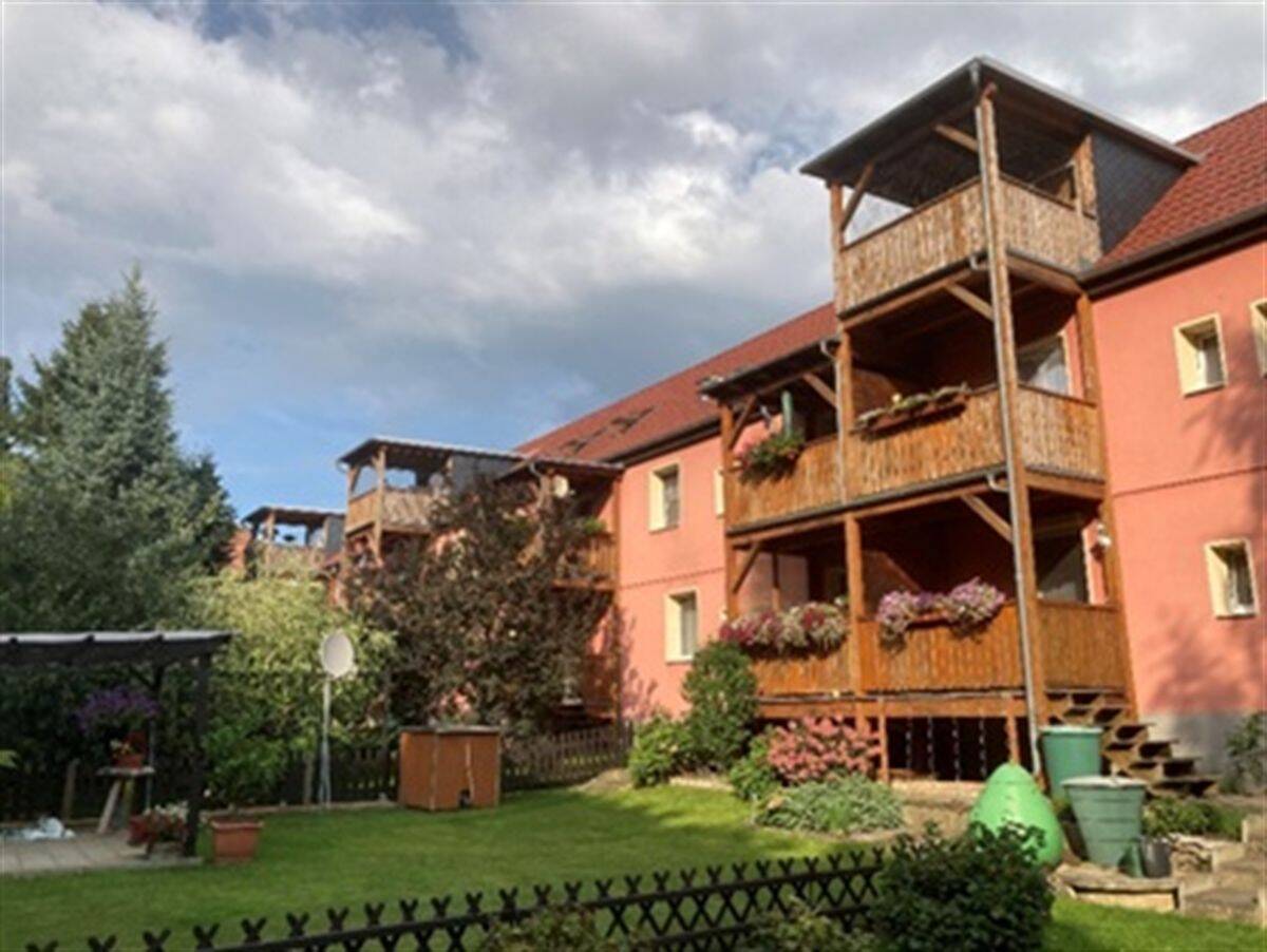 Charmante 2-Raum-Wohnung mit großem Balkon in ruhiger Lage – bezugsfertig, 2708 Löbau