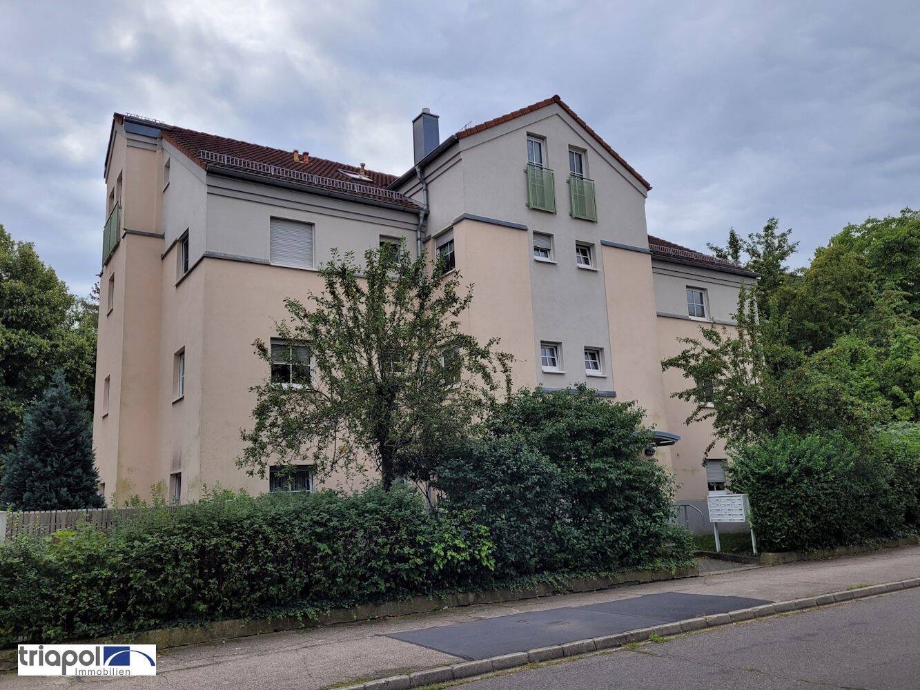 Gemütliche und helle 1-Zi-Wohnung mit Balkon im Dresdner Stadtteil Leubnitz-Neuostra., 1219 Dresden
