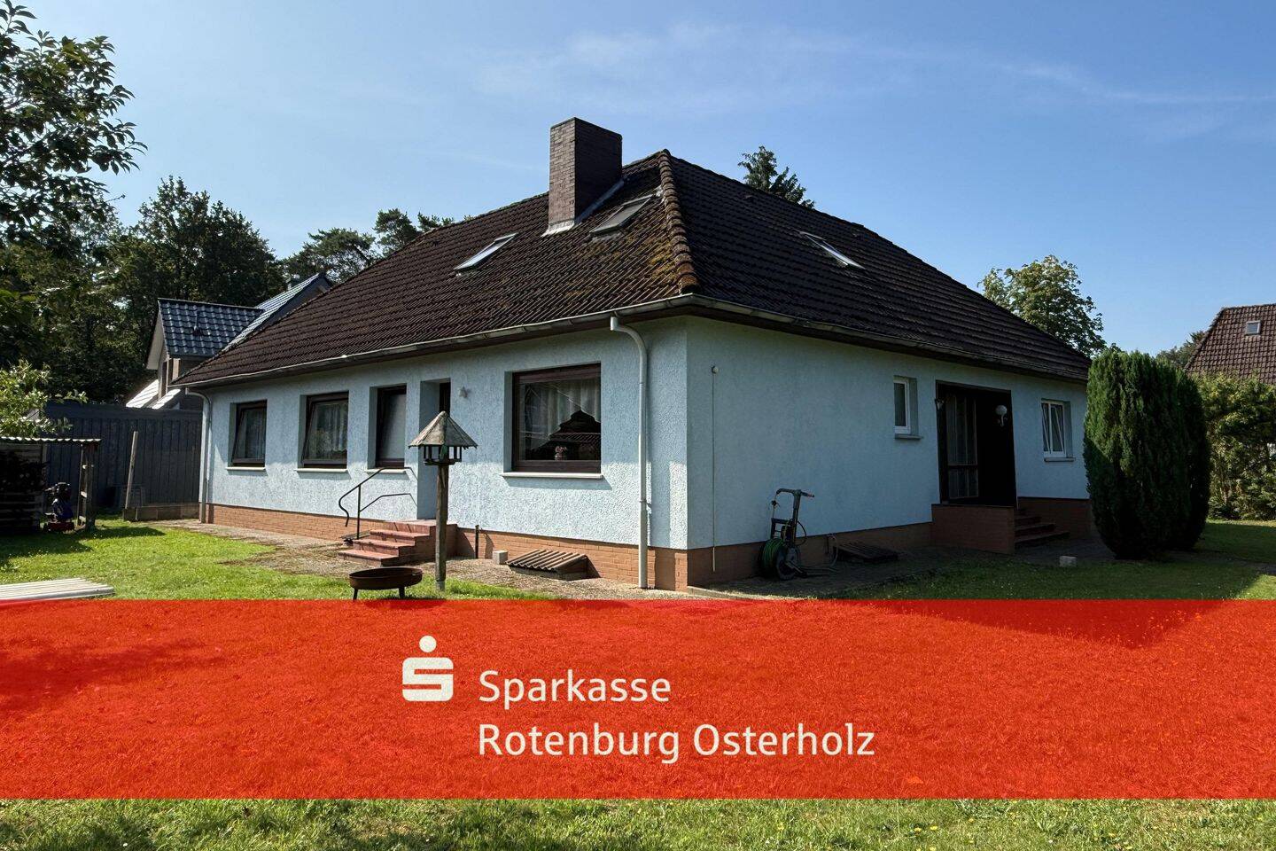 Großes Familienhaus mit ausgebautem Dachgeschoss & Nebengebäude, 27404 Seedorf