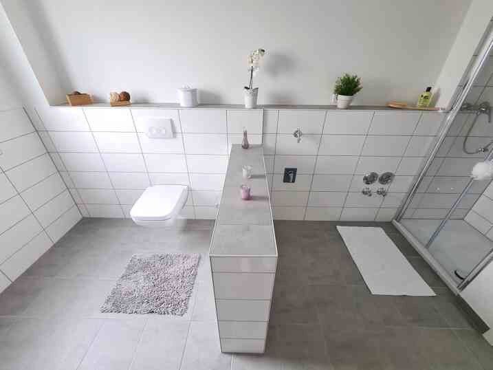 Moderne Wohnung (Staffelgeschoss) mit Tageslichtbad, offener Küche und Balkon ab 01.09, 40597 Düsseldorf (Benrath Hassels Urdenbach)