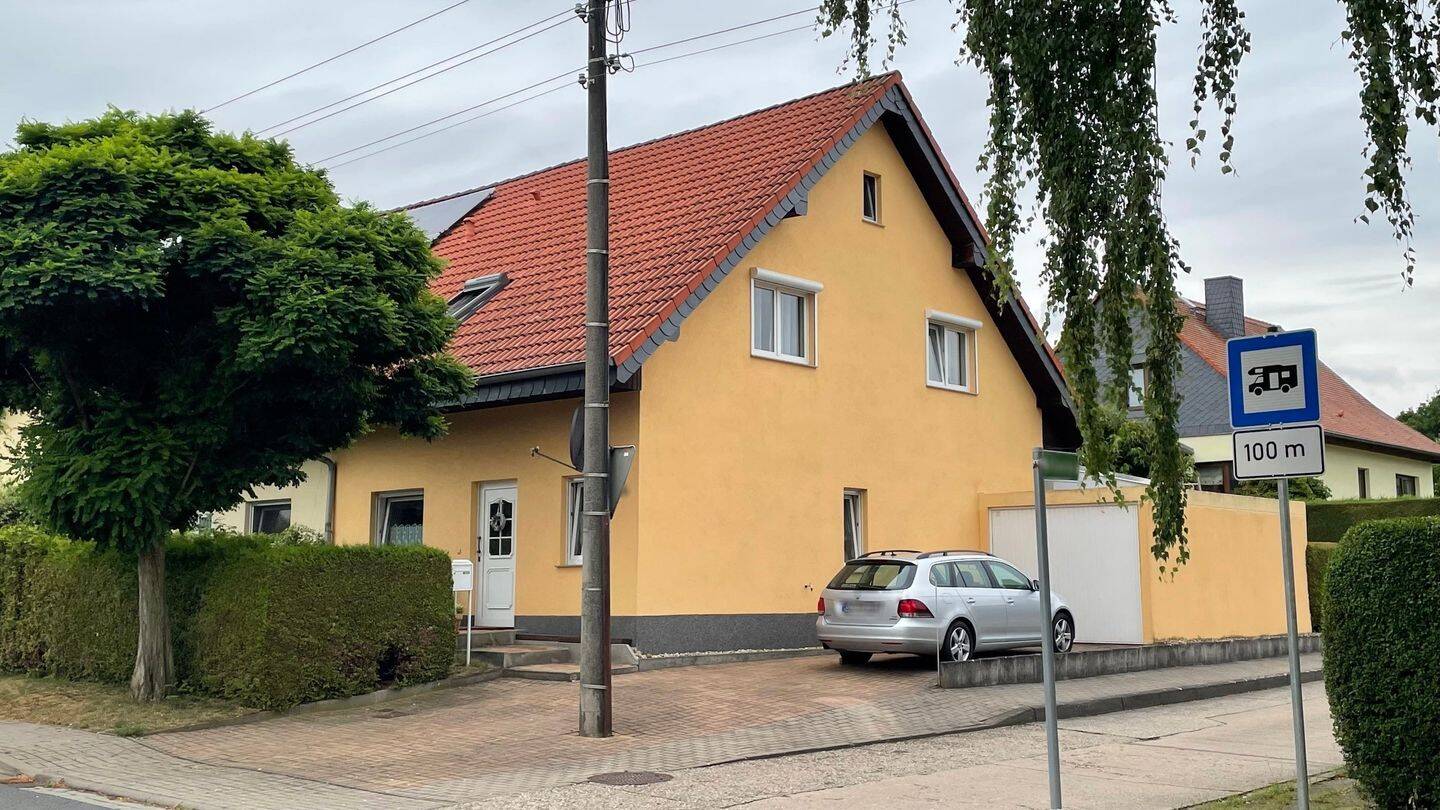 Doppelhaushälfte sucht junge Familie!, 6406 Bernburg (Saale)