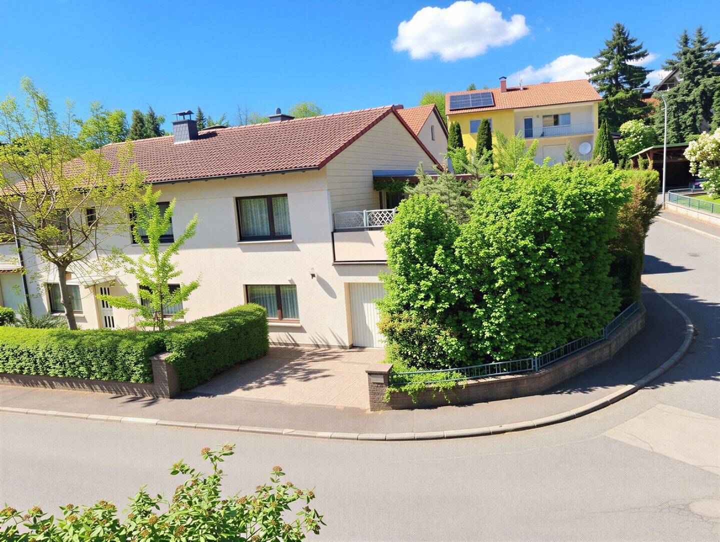 Charmantes Einfamilienhaus mit Einliegerwohnung – Wohnen, Arbeiten oder Vermieten unter einem Dach, 61231 Bad Nauheim