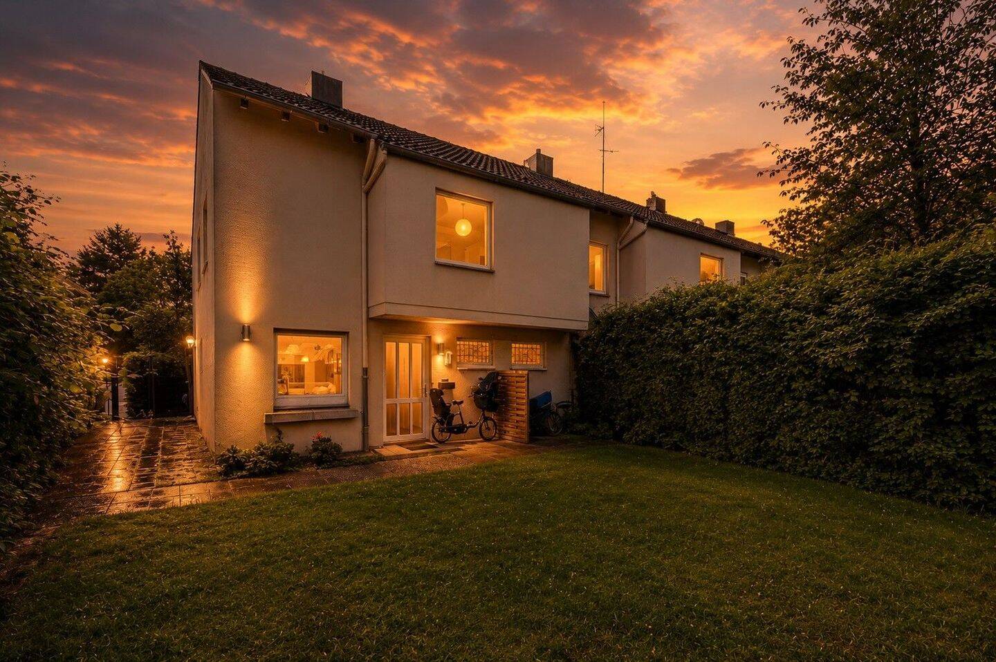 MB-BÜDERICH: VERMIETETES REIHENENDHAUS MIT GARTEN NAHE A52/DÜSSELDORF/NEUSS, 40667 Meerbusch