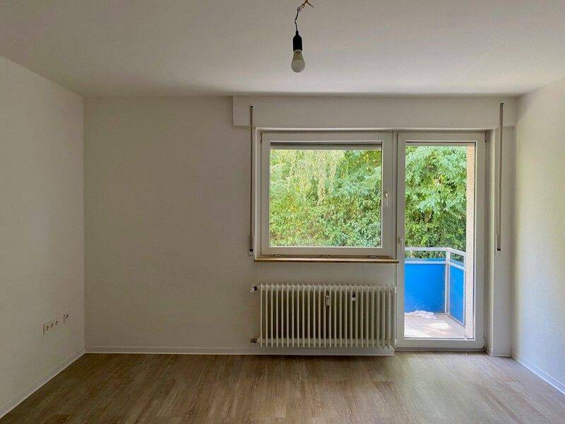 Kurzfristige Anmietung möglich – 2-Zimmer-Wohnung mit Tageslichtbad, 61352 Bad Homburg v.d. Höhe