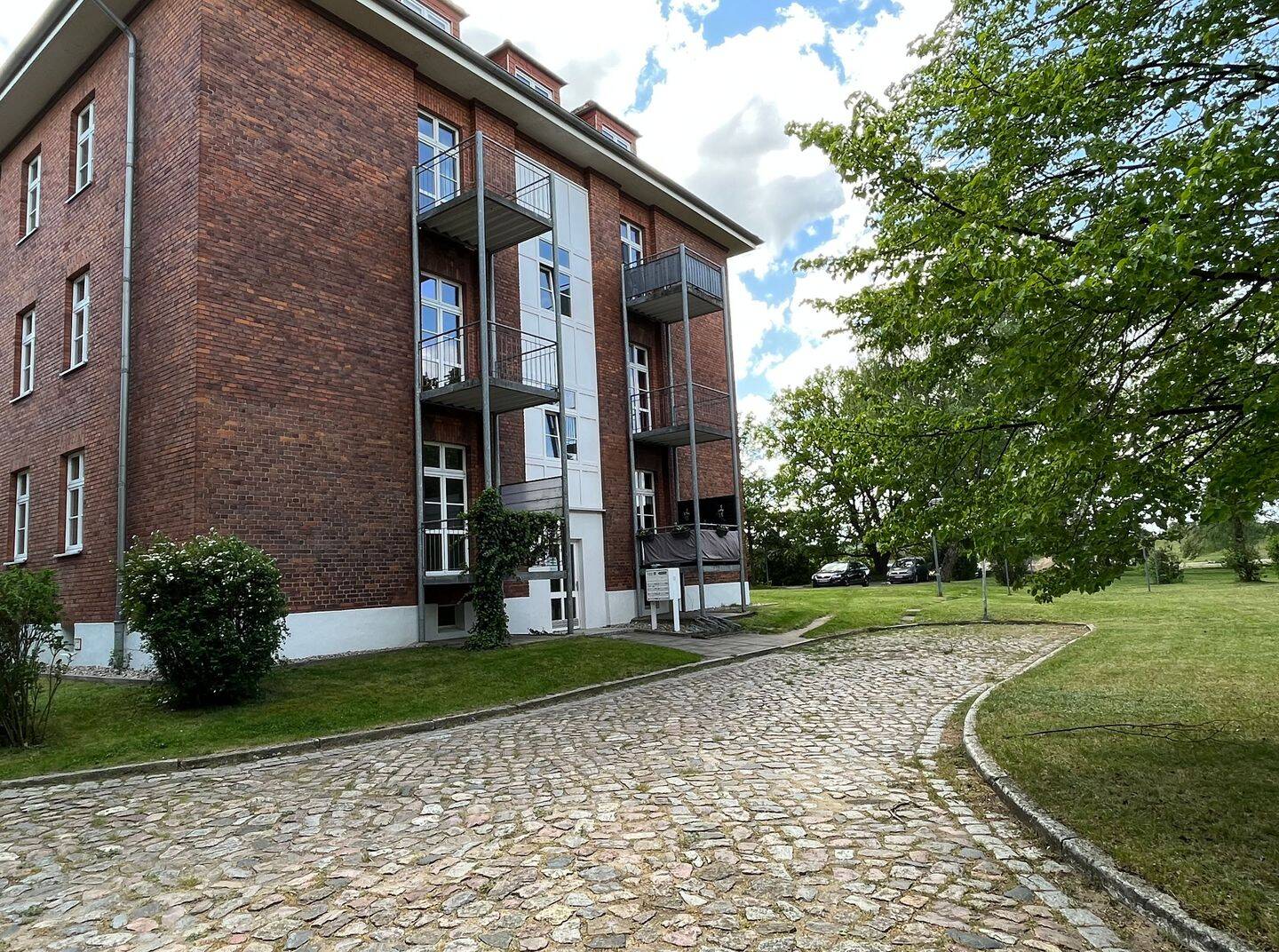 Gemütliche 1-Zimmer-Dachgeschosswohnung in Parchim – ab 01.09.2026 verfügbar., 19370 Parchim