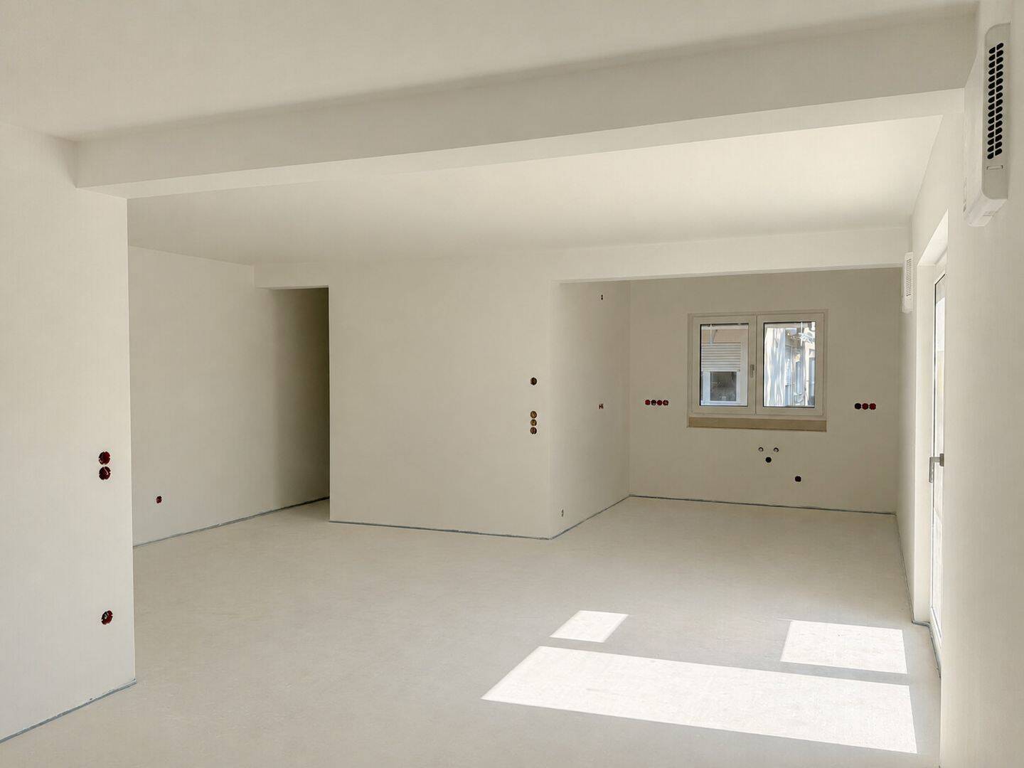 Neubau-Wohnung in Waldperlach, ca. 105 m² Luxus auf 2 Ebenen mit Ost-Balkon und PV-Anlage, 81739 München (Ramersdorf-Perlach)