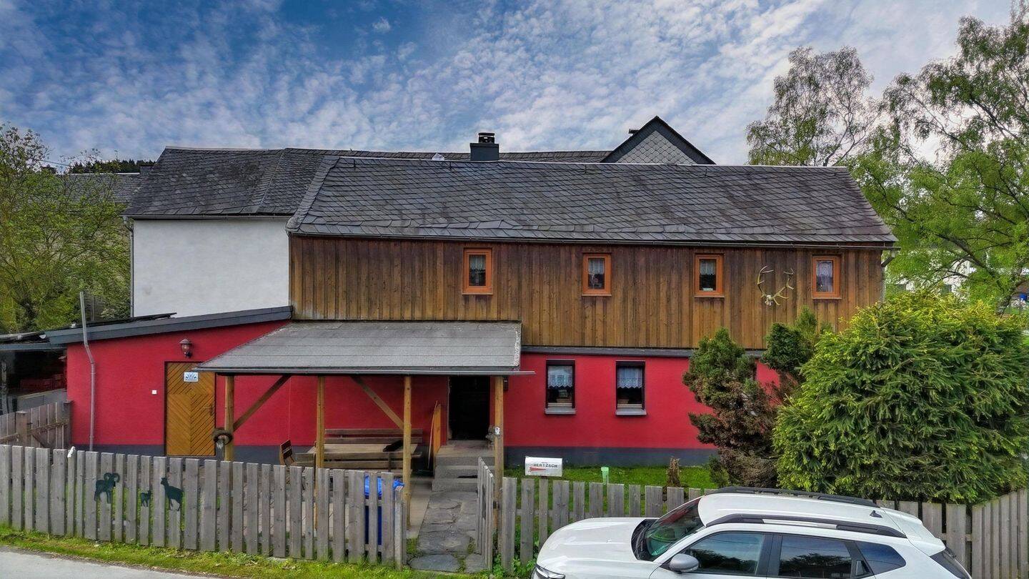 Ankommen und wohlfühlen: Gemütliches Einfamilienhaus mit außergewöhnlichen Extras, 7368 Remptendorf