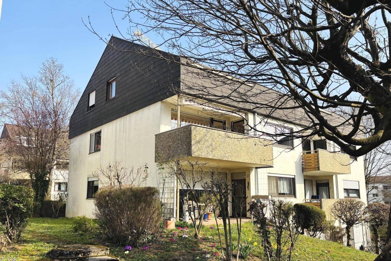 Großzügige 3-Zimmer-Wohnung mit Süd-Balkon, Einbauküche & Stellplatz in Bad Cannstatt, 70376 Stuttgart (Bad Cannstatt Burgholzhof Münster Zuffenhausen)