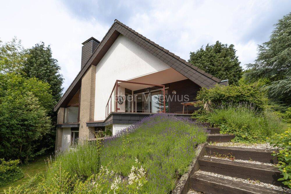 Architektenhaus mit Charakter – Großzügiges Wohnen im Grünen mit traumhaftem Garten und Weitblick, 51515 Kürten