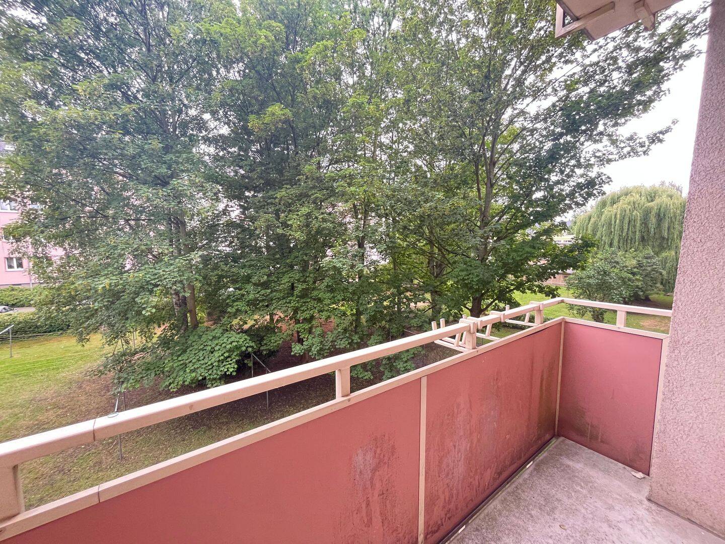 Moderne 4 Zimmer Wohnung für Familien | + Balkon und individuelle EBK auf Wunsch – 8058 Zwickau – Bild 1 von 1
