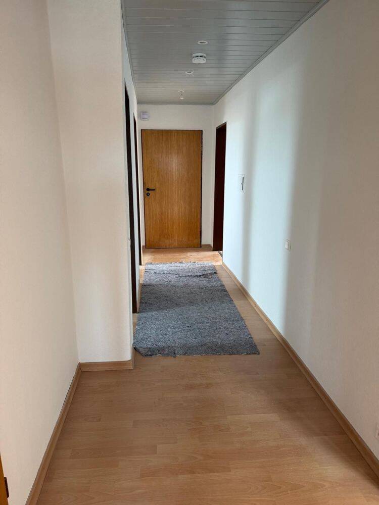 Garbsen Stelingen – Vermietung – große 3-Zi-Dachgeschoss-Wohnung mit Balkon und Stellplatz, 30827 Garbsen