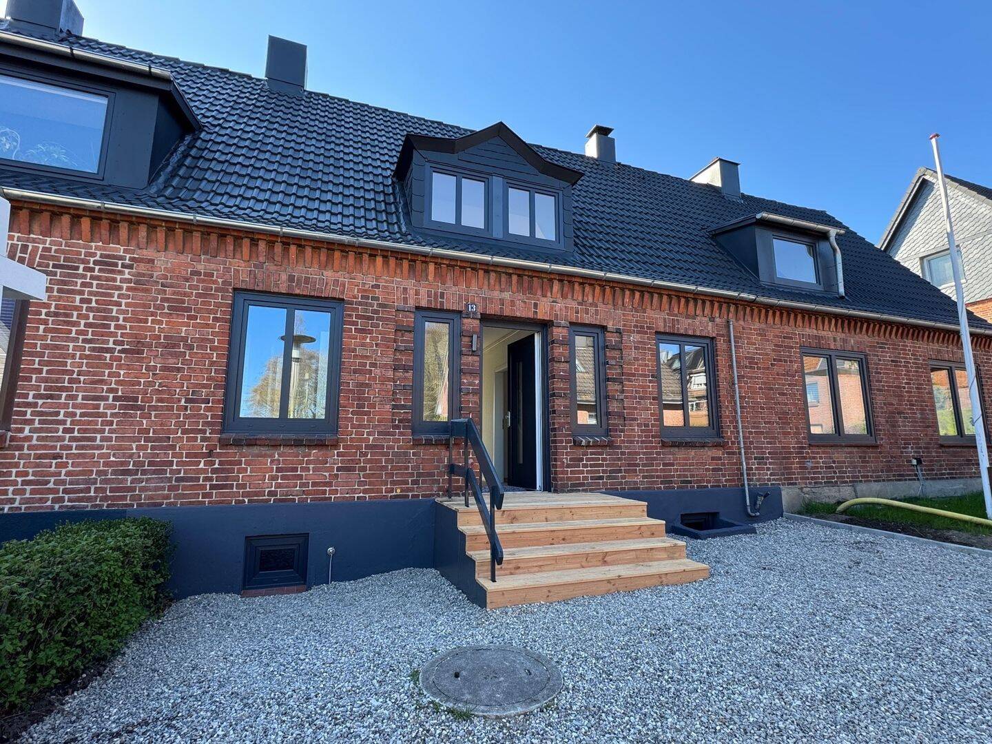 Historischer Charme trifft modernen Wohnkomfort – hochwertig saniertes Stadthaus in Schleswig, 24837 Schleswig