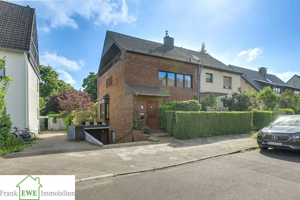 Objekt-Nr. 469, 40599 Düsseldorf Neuer Preis ! Top Doppelhaushälfte 207m² Wohnfläche, 40599 Düsseldorf (Benrath Hassels Holthausen Reisholz)