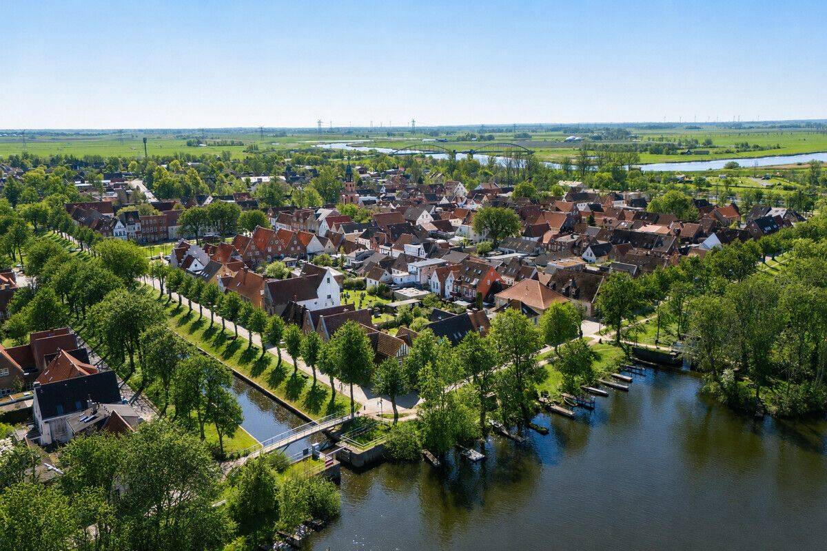 Wo das Wasser den Alltag begleitet – Stadthaus mit Charakter, 25840 Friedrichstadt