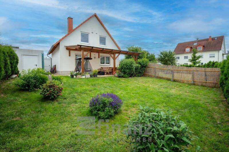 Einfamilienhaus in Zwickau mit Garage, 8058 Zwickau