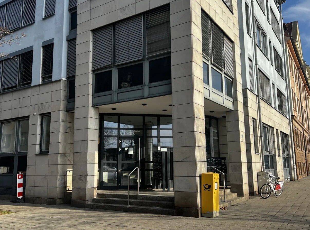 1-Zimmer Wohnung (möbliert) + Garagenplatz, 90762 Fürth (Innenstadt)