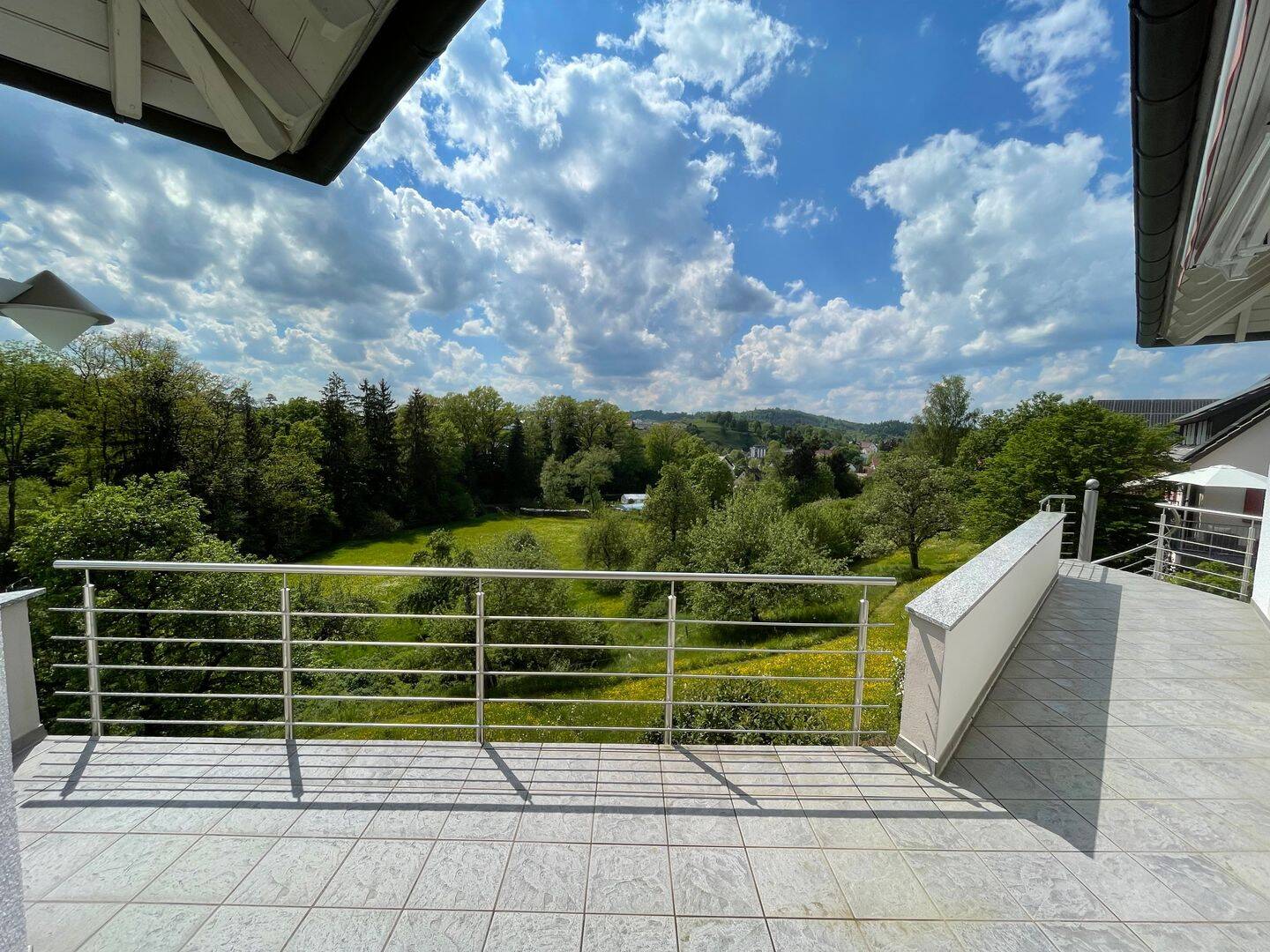 Wohnen mit Ausblick: große 4,5-Zimmerwohnung in Abtsgmünd direkt, 73453 Abtsgmünd