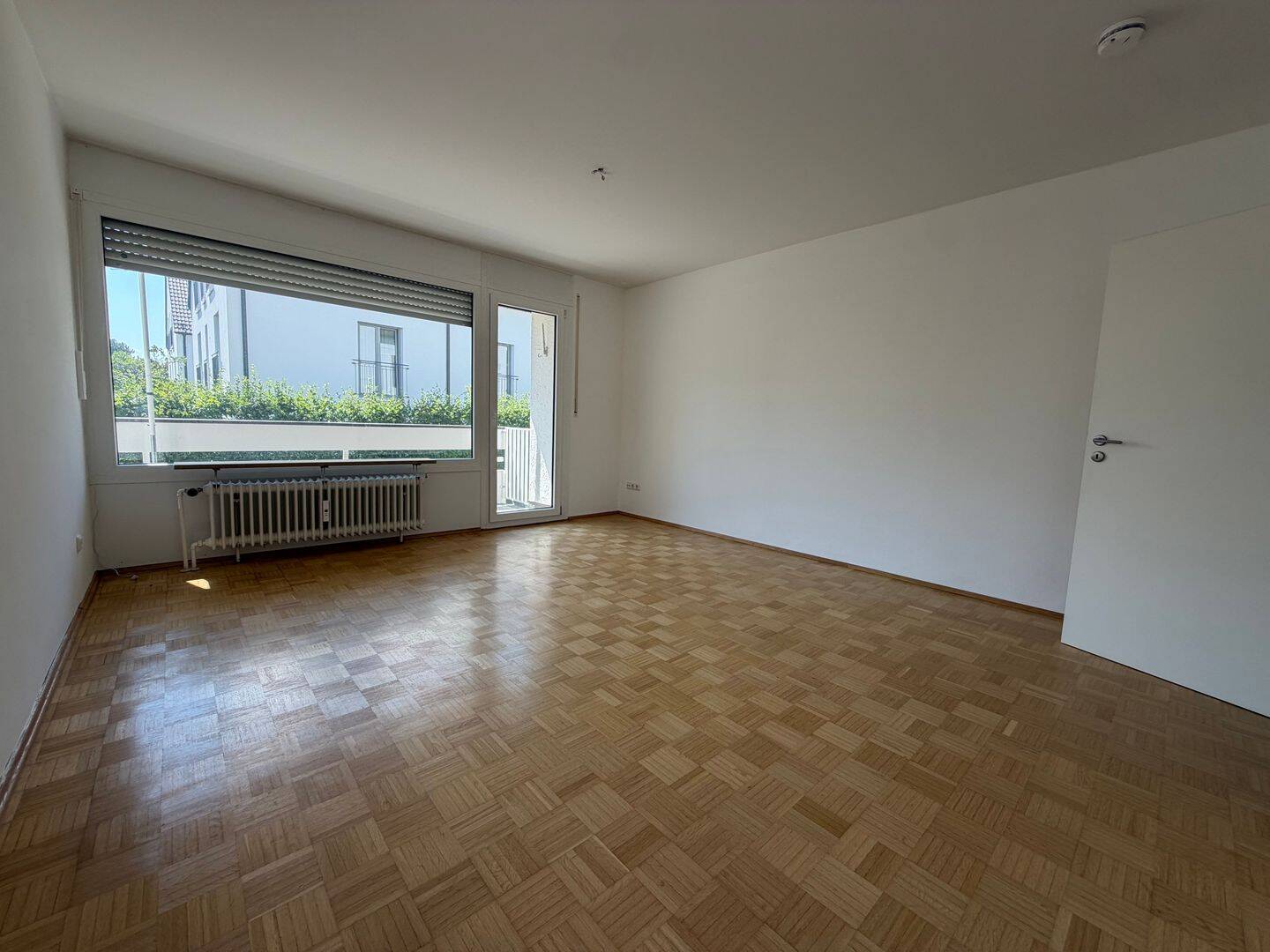 Charmante 3-Zimmer-Gartenwohnung mit sonnigen Südbalkon, 80935 München (Feldmoching-Hasenbergl Milbertshofen-Am Hart)