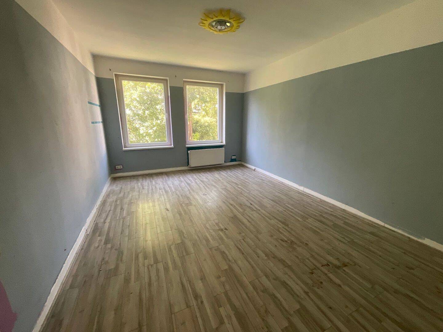 Frisch renovierte 4 Zimmerwohnung DG, 47798 Krefeld (Cracau Dießem/Lehmheide Inrath/Kliedbruch Kempener Feld/Baakeshof Stadtmitte)