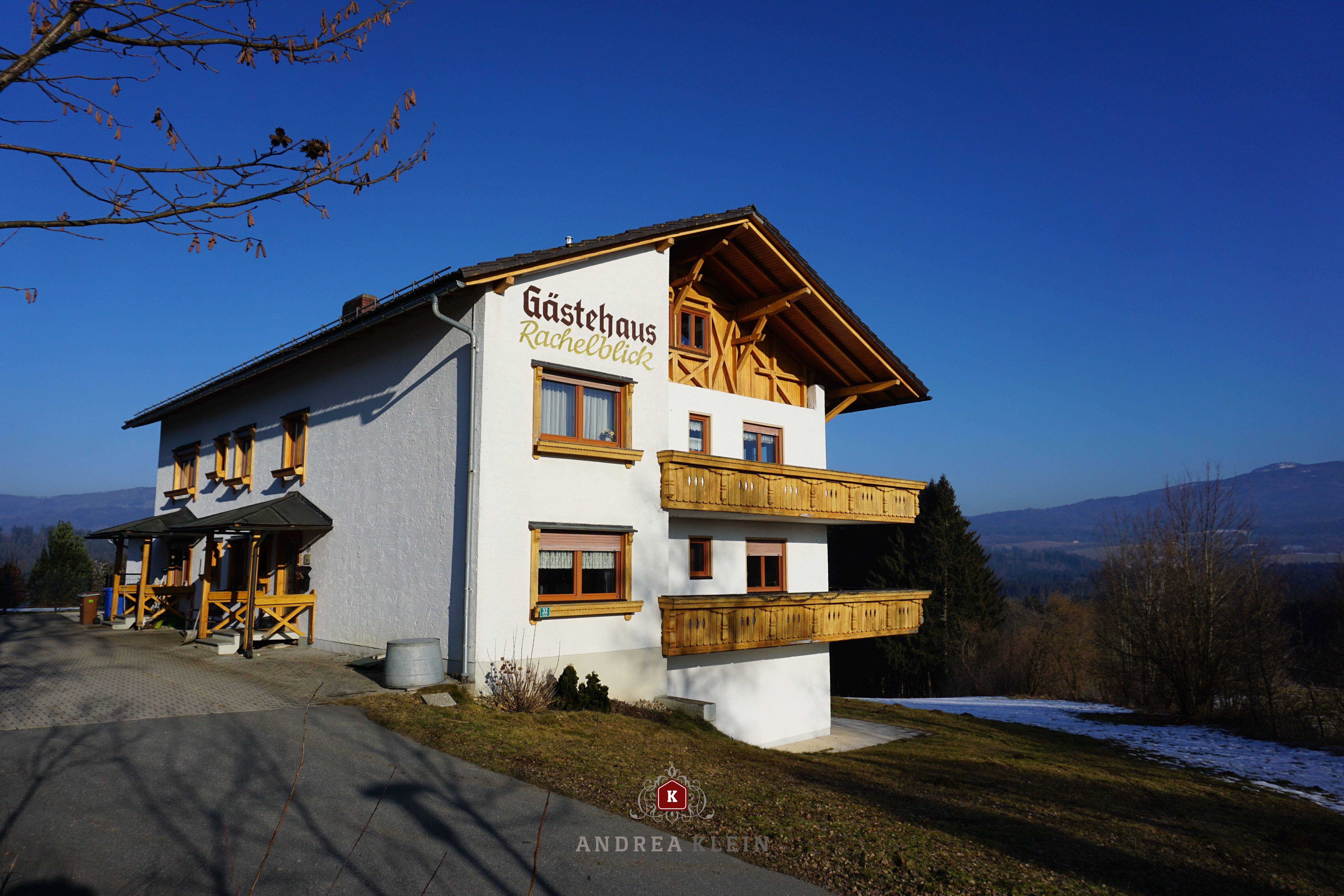 *Flanitz – Kreis Regen* Gepflegtes MFH (9 Whg., 1 App.) – ideales Potenzial als Anlageobjekt, 94258 Frauenau