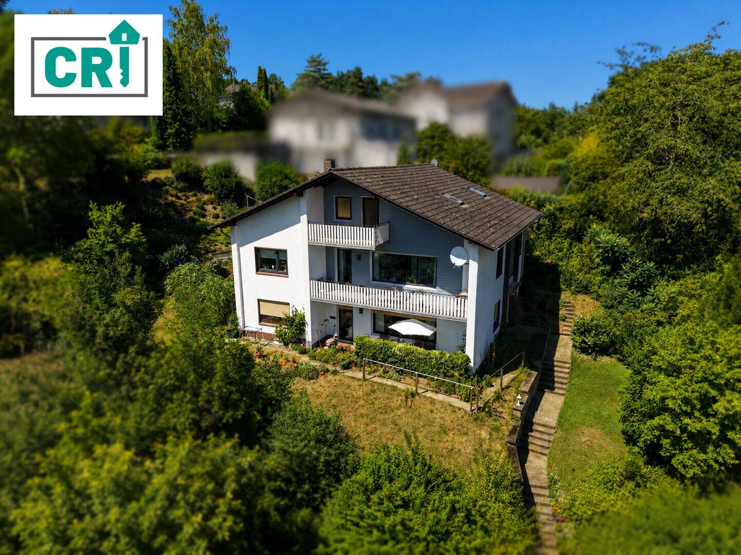 Stilvoll sanierte Eigentumswohnung mit Weitblick über Wehrda, 35041 Marburg