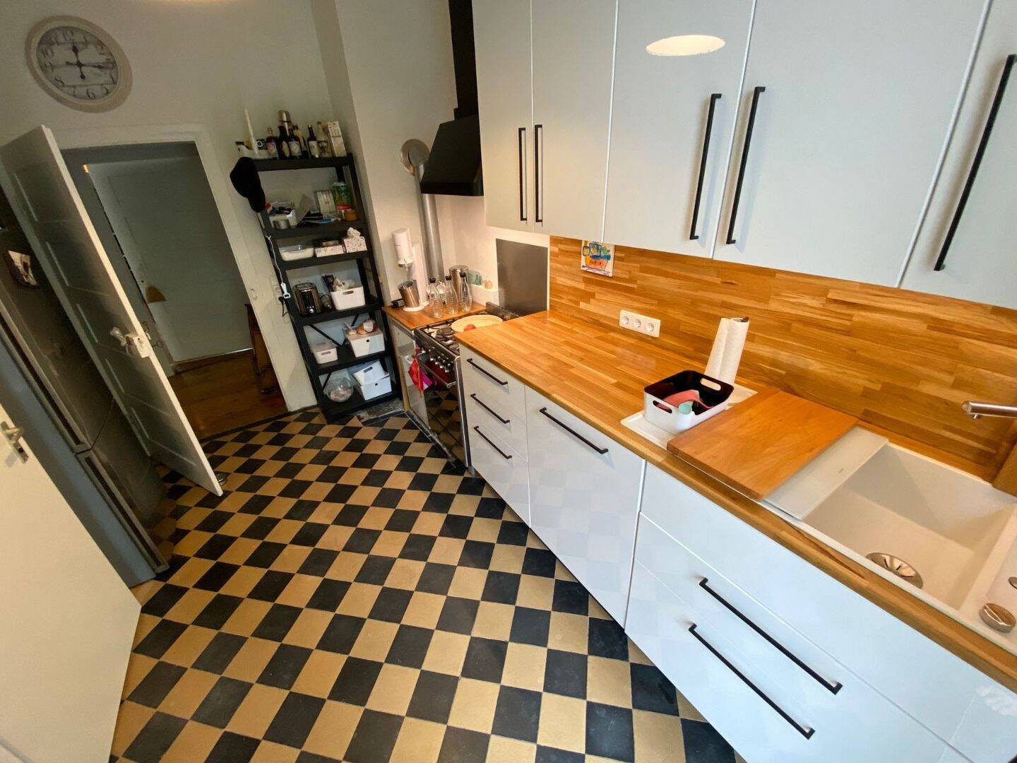 103 m² auf einer Ebene, ein Grundriss, der wirklich funktioniert, und ein paar Details, die man nicht in jeder Anzeige findet., 70178 Stuttgart (Mitte Süd West)