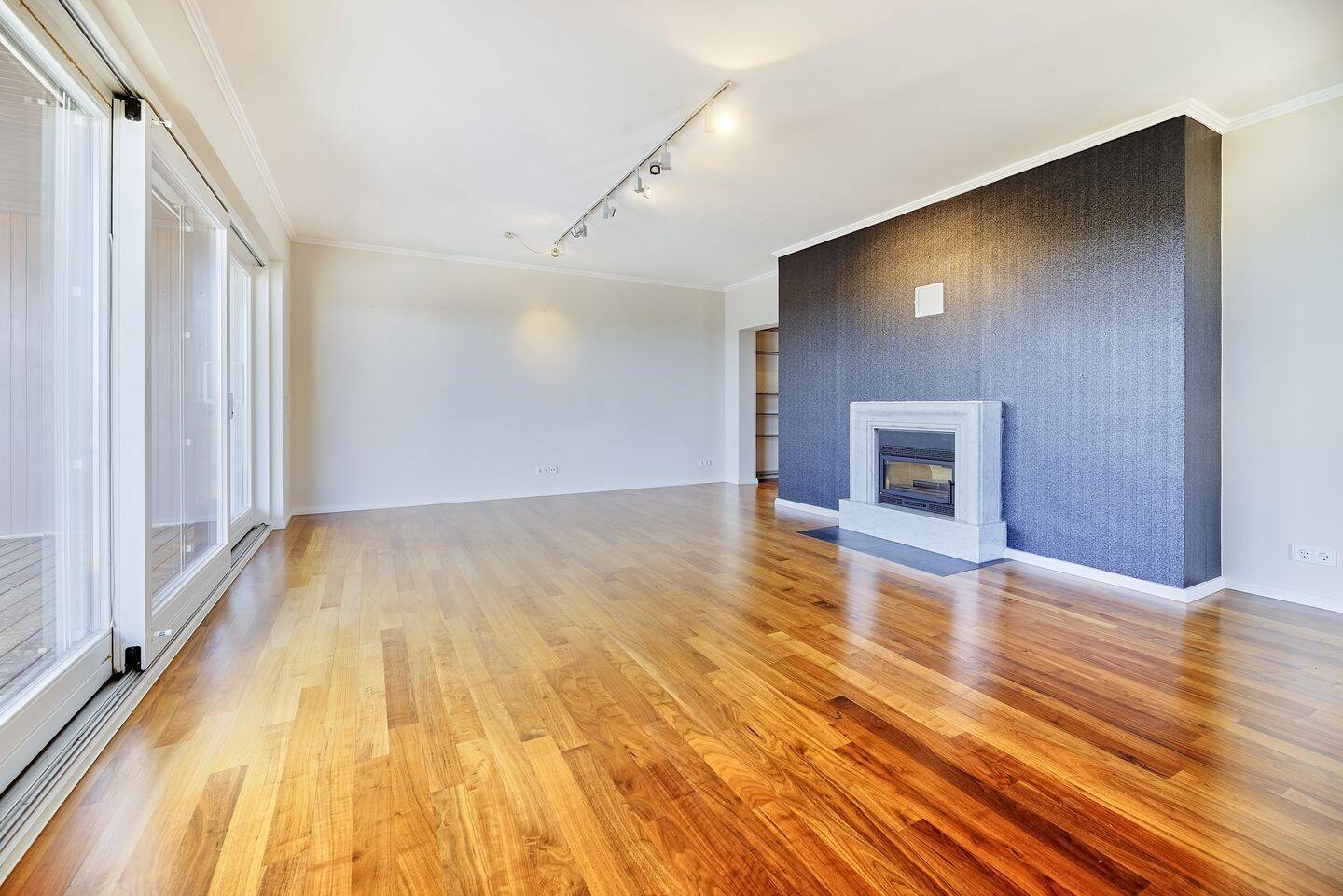 Exklusives Wohnen am Berger Hang mit Panoramablick und Spa-Bereich, 60388 Frankfurt am Main (Bergen-Enkheim Seckbach)