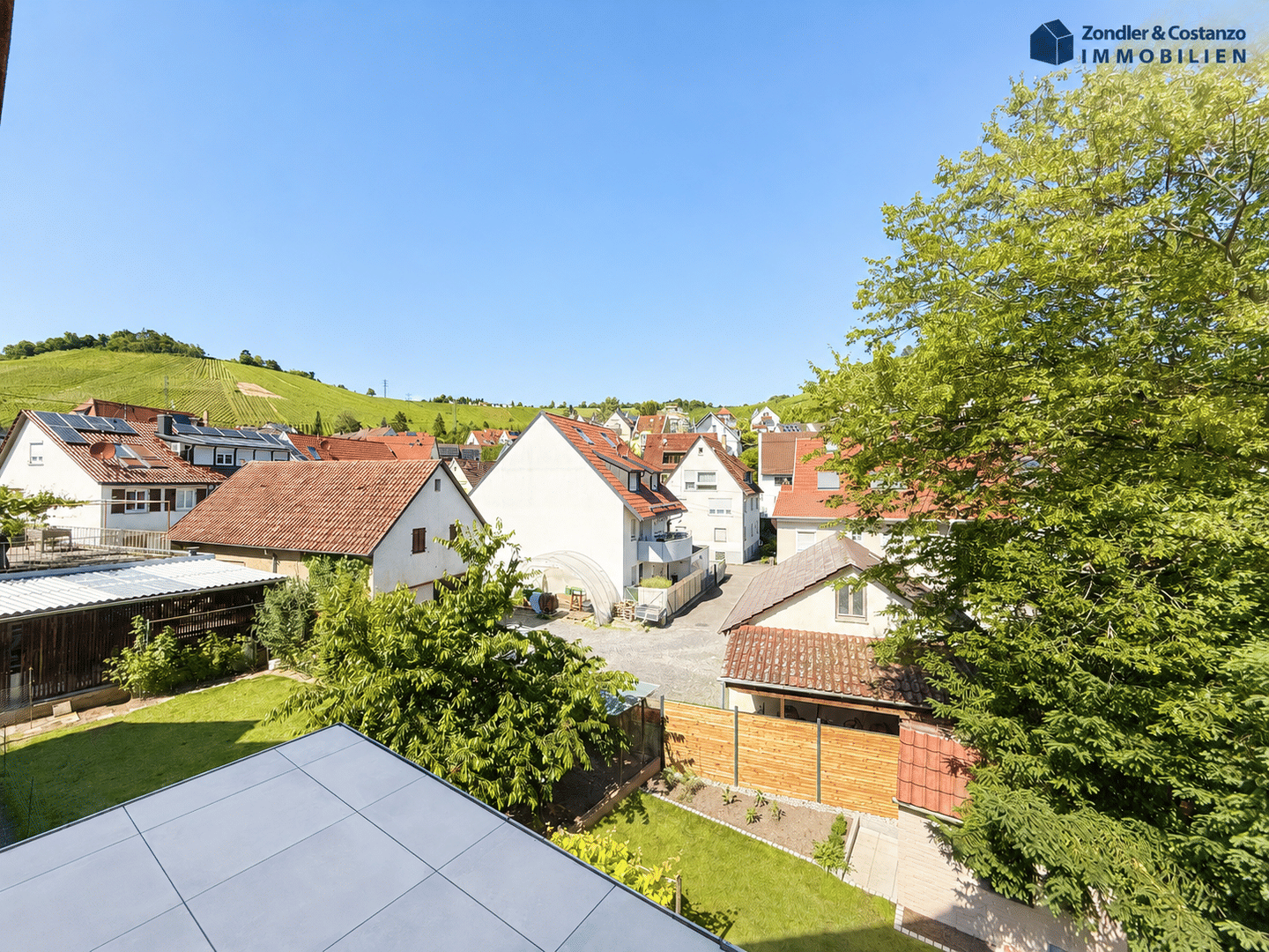 ERSTBEZUG N. SANIERUNG: Sehr schöne 3-Zi.-Whg. * Balkon * FBH * Stpl. * tolle Wohnlage in S-Uhlbach, 70329 Stuttgart (Hedelfingen Obertürkheim Rohracker Uhlbach)