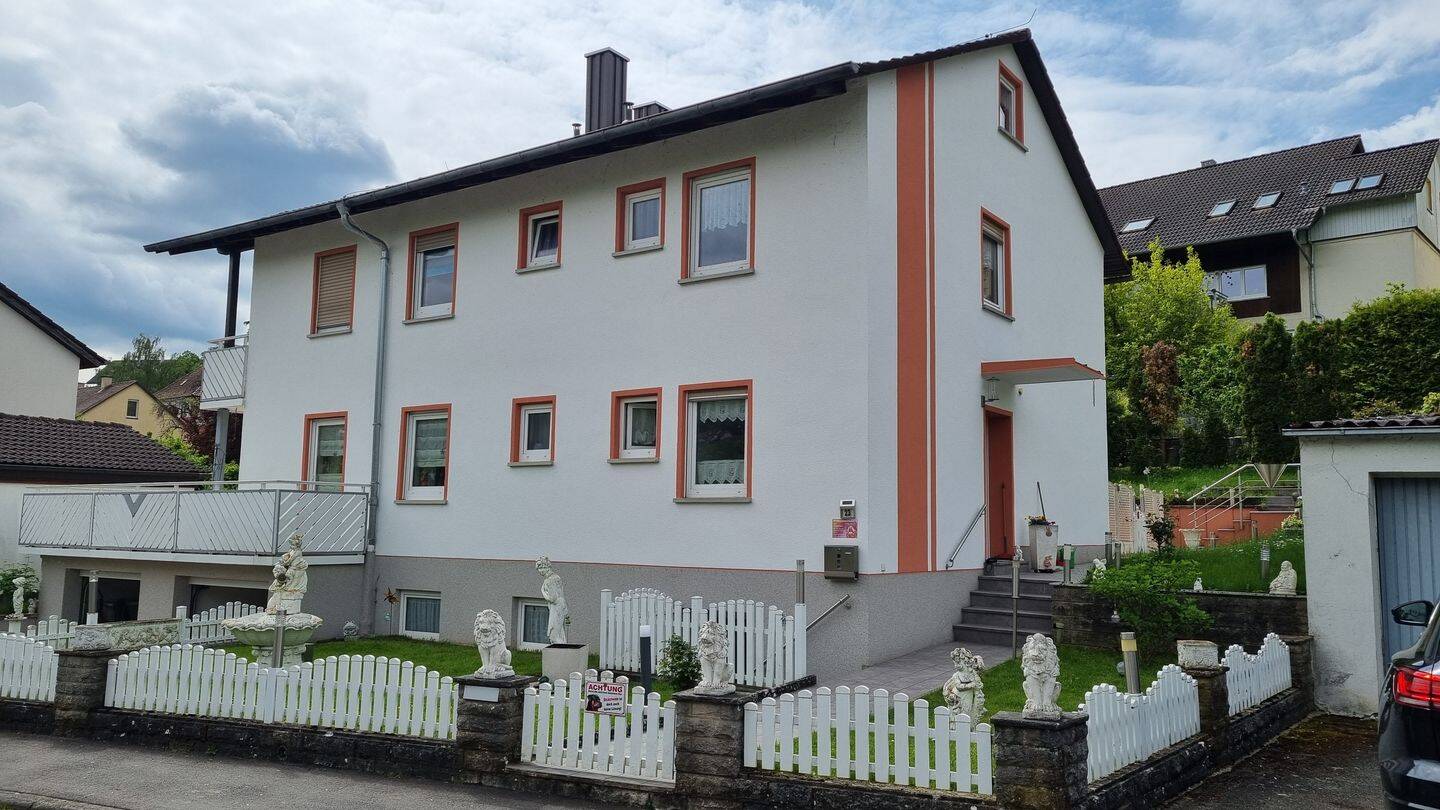 Wohnen im schönen Creglingen, großzügiges 2-FH, 97993 Creglingen
