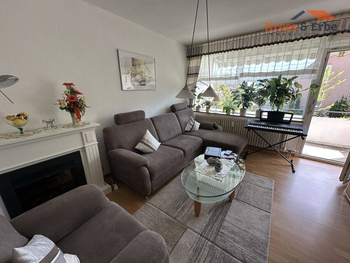 Möblierte und gepflegte 2-Zimmer Wohnung mit Balkon und KFZ-Stellplatz in Bad Soden Salmünster, 63628 Bad Soden-Salmünster