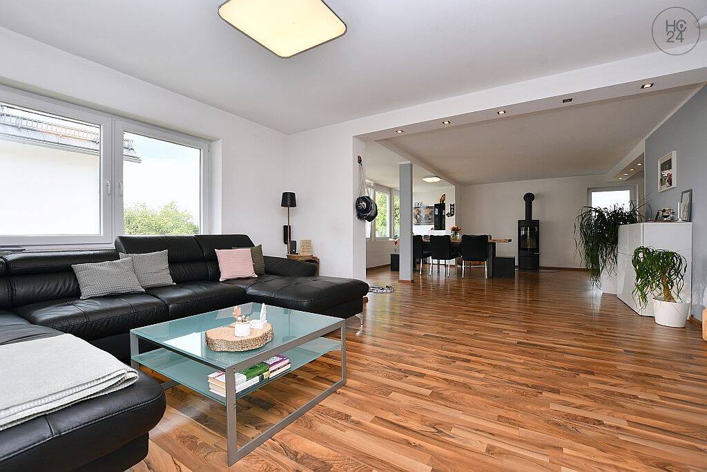 Zwischenmiete: Modern möblierte Wohnung mit Terrasse und Garten in Baltmannsweiler, 73666 Baltmannsweiler