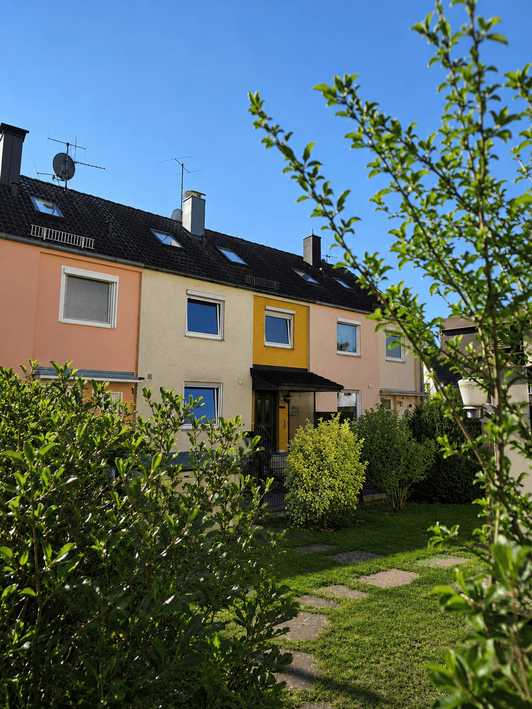 Familienfreundliches Reihenmittelhaus in Feucht, 90537 Feucht