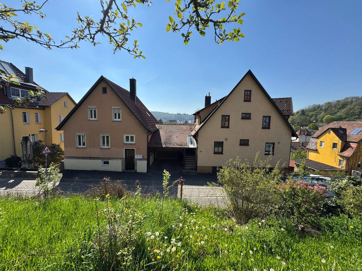 Ein Grundstück – zwei Häuser, ein Preis!, 72074 Tübingen