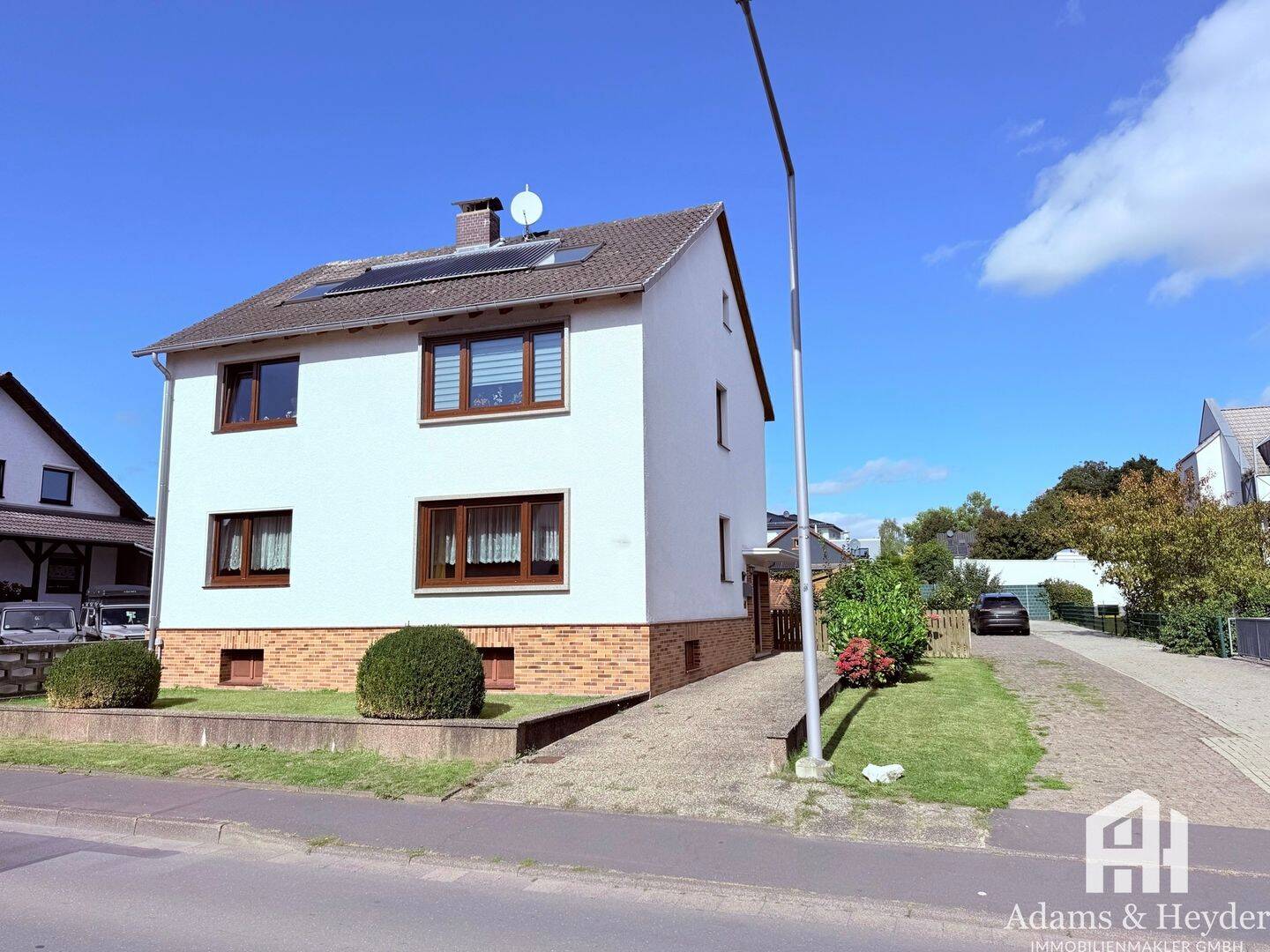**Preisreduzierung** Gepflegtes 2-Familienhaus in Vellmar mit variablen Nutzungsmöglichkeiten, 34246 Vellmar (Hof Mondschirm)