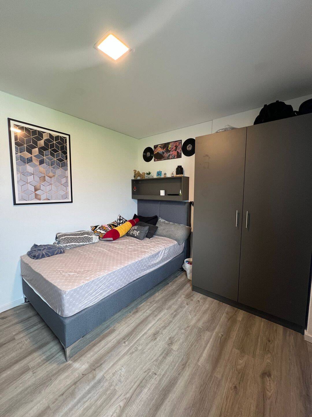 Voll möblierte 1,5-Zimmer Wohnung mit Balkon in Mörsenbroich, 40239 Düsseldorf (Düsseltal Mörsenbroich)