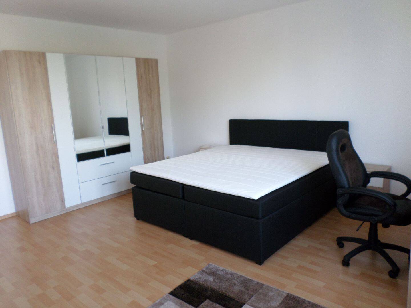 Sonnige, vollmöblierte 2-Zimmer-Wohnung (71 m²) in Berlin-Tegel, 13507 Berlin (Reinickendorf Kolonie Am Fließ Kolonie Am Waldessaum Tegel)