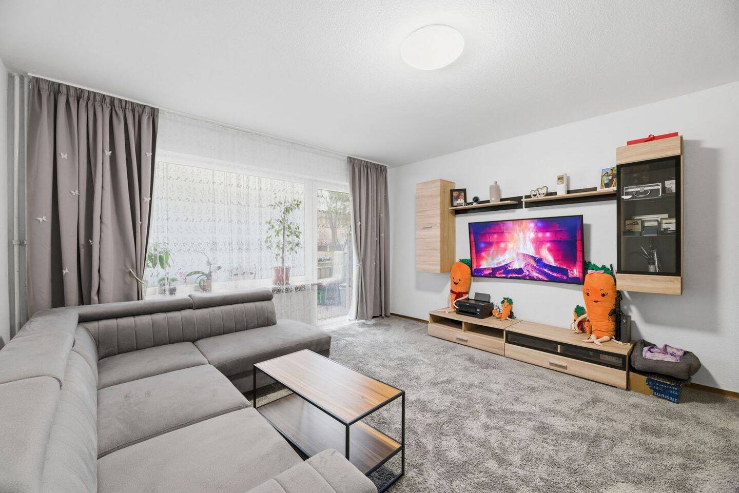 Gut geschnittene 2-Zimmer-Wohnung in der Neumünsteraner City- ideal zur Vermietung oder Eigennutzung, 24534 Neumünster (Innenstadt)