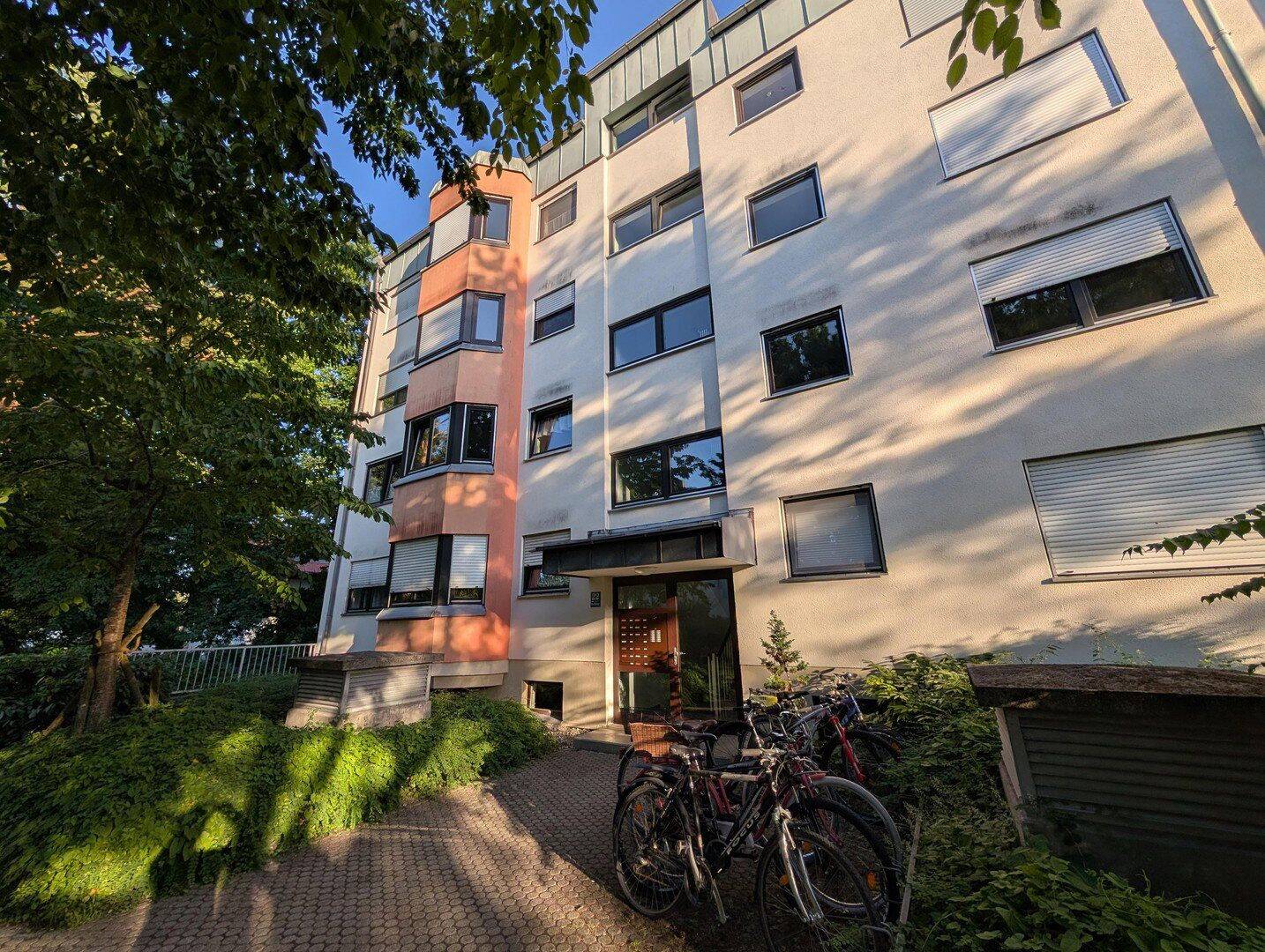 Ruhige 4-Zimmer-Wohnung nahe Erholungsgebiet mit Südbalkon, 85716 Unterschleißheim