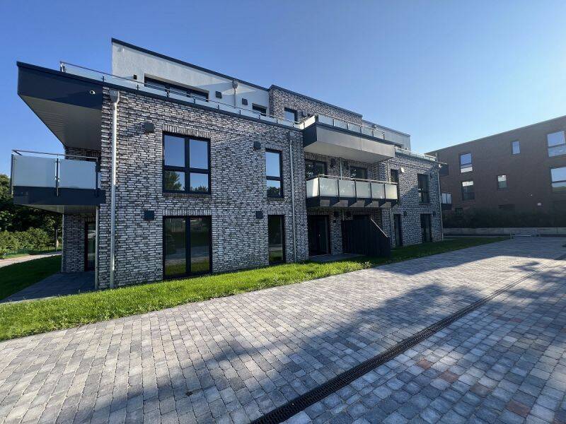 Hochwertige Dachgeschosswohnung in attraktiver Lage, 25596 Bokelrehm