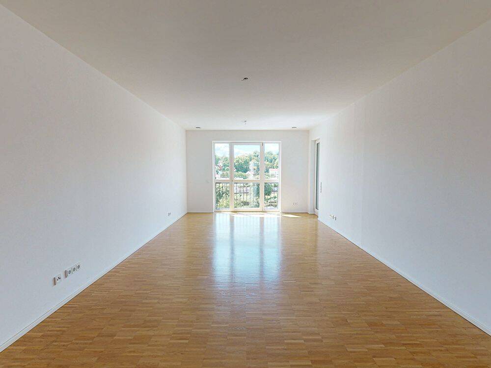 Große 3-Zimmer-Wohnung mit 2 Balkonen, 60594 Frankfurt am Main (Sachsenhausen)