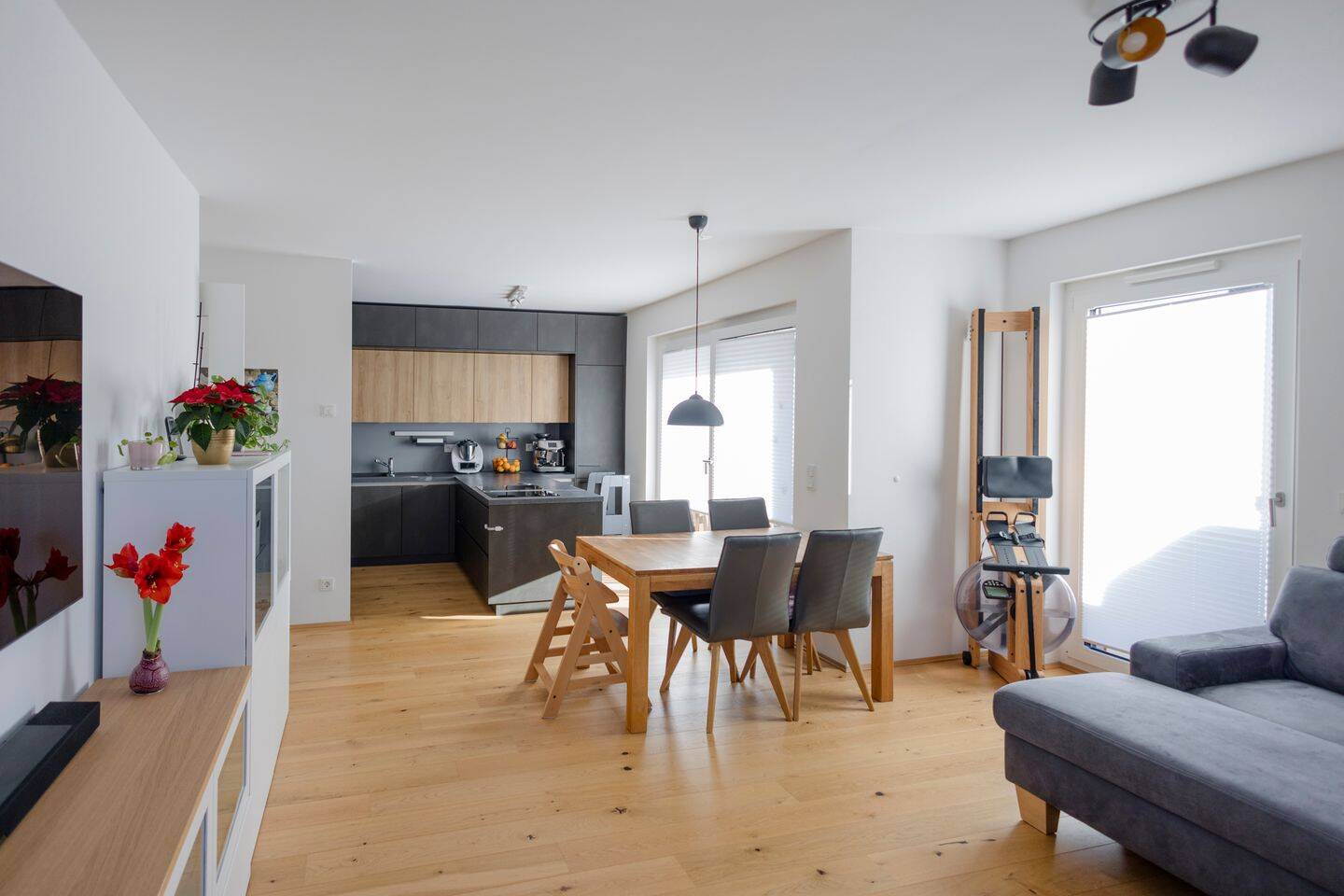 Moderne, neuwertige 4-Zimmer-Wohnung mit hochwertiger Ausstattung, 85591 Vaterstetten